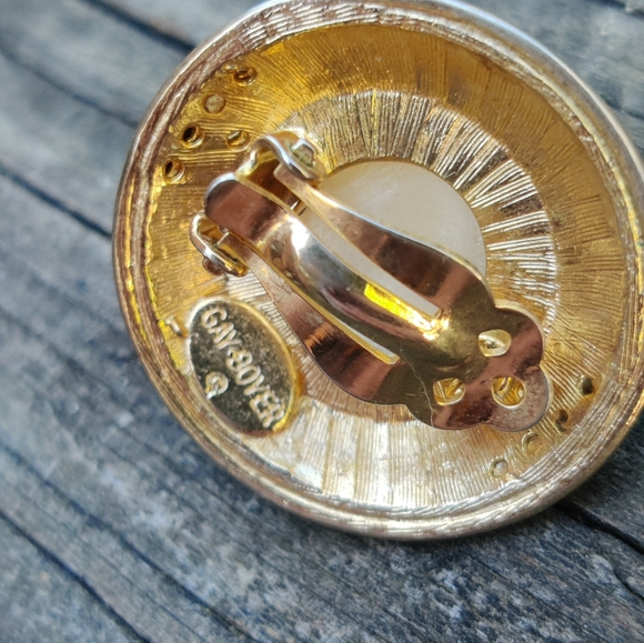 Vintage Gay Boyer Runway Pearl Earrings - Picture 5 of 6